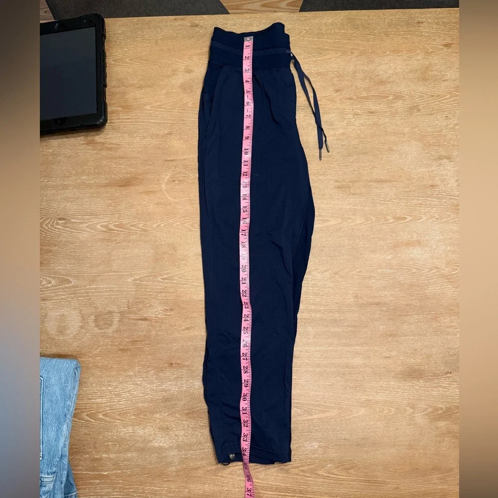 Lululemon Dance Studio Navy Ankle Active Pants 6 - Picture 3 of 7